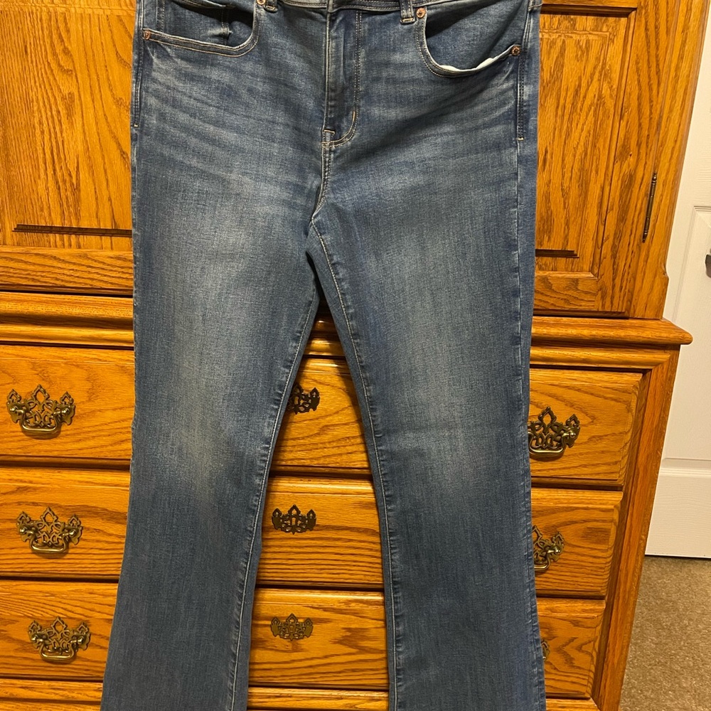 Classic AMERICAN EAGLE Blue Women's “Kick Boot”  jeans, SZ 14 XL LIKE BRAND NEW